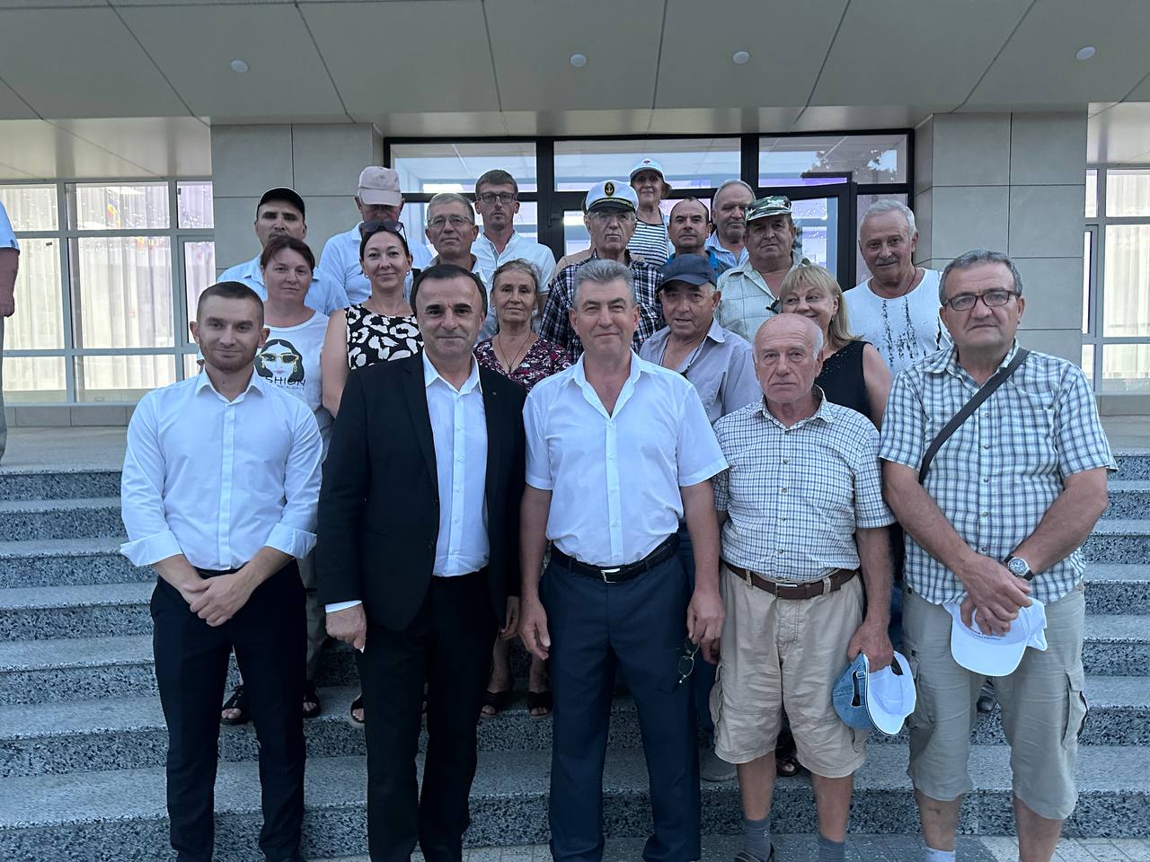 Василий Тарлев был тепло и доброжелательно встречен руководством и активом территориальных организаций Кагула, Леова и Кантемира